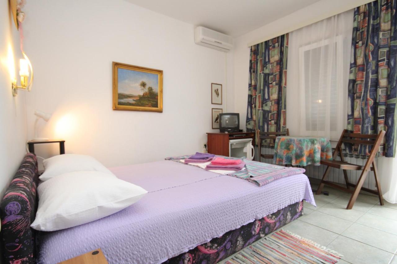 Double Room Mali Losinj 7953B Buitenkant foto